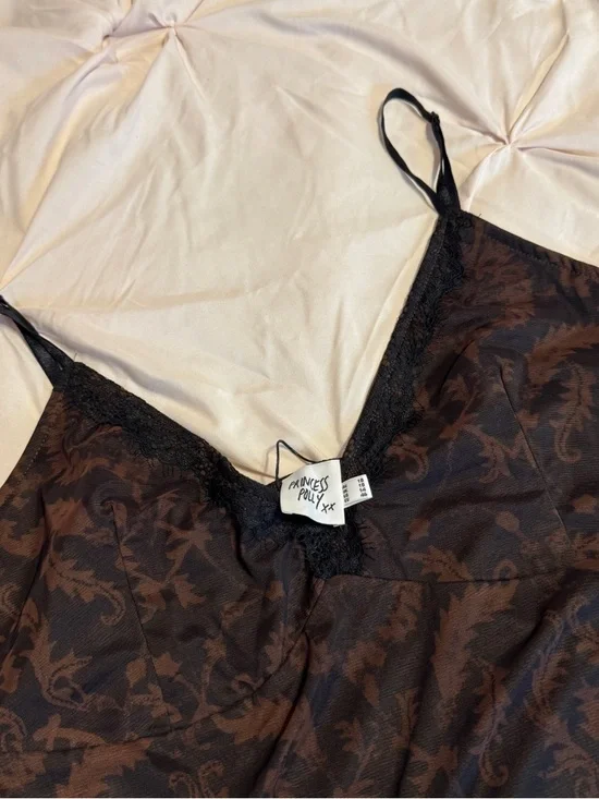 Princess Polly Black & Brown Lace-Trim Cami Top - Picture 4 of 6